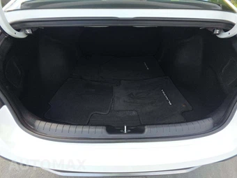 2025 Hyundai Elantra SEL Sport - miniatura 11