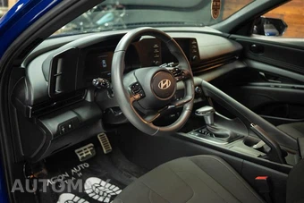 2025 Hyundai Elantra SEL Sport - miniatura 10