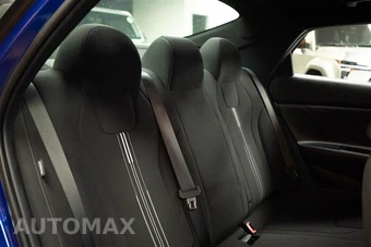 2025 Hyundai Elantra SEL Sport - miniatura 15