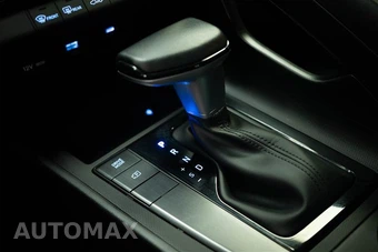 2025 Hyundai Elantra SEL Sport - miniatura 20