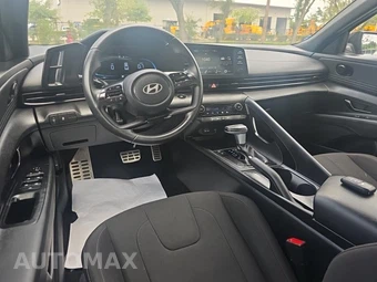 2025 Hyundai Elantra SEL Sport - miniatura 14