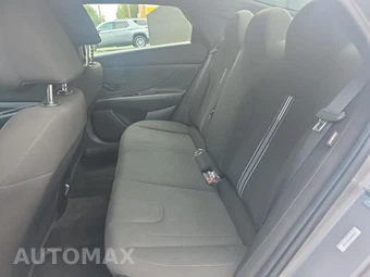 2025 Hyundai Elantra SEL Sport - miniatura 16