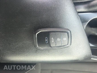 2025 Hyundai Elantra SEL Sport - miniatura 21