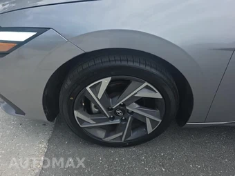 2025 Hyundai Elantra SEL Sport - miniatura 8