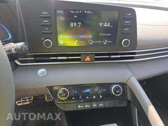 2025 Hyundai Elantra SEL Sport - miniatura 7