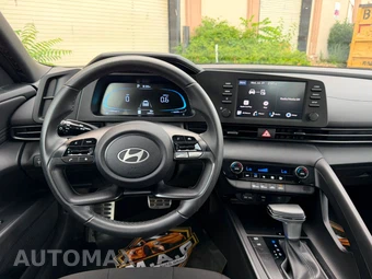 2025 Hyundai Elantra SEL Sport - miniatura 11