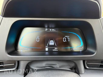 2025 Hyundai Elantra SEL Sport - miniatura 13