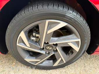 2025 Hyundai Elantra SEL Sport - miniatura 25