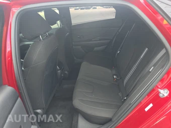 2025 Hyundai Elantra SEL Sport - miniatura 13