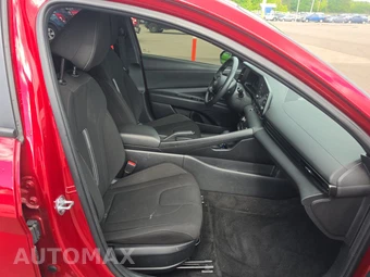 2025 Hyundai Elantra SEL Sport - miniatura 8