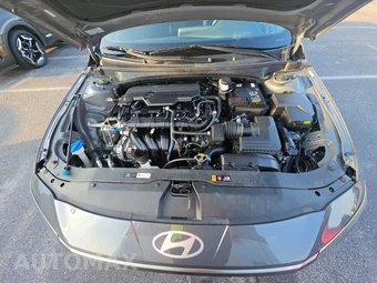 2025 Hyundai Elantra SEL Sport - miniatura 15