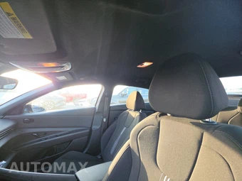 2025 Hyundai Elantra SEL Sport - miniatura 18