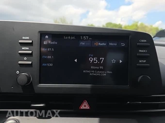 2025 Hyundai Elantra SEL Sport - miniatura 20