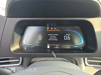 2025 Hyundai Elantra SEL Sport - miniatura 12