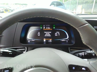 2025 Hyundai Elantra SEL Sport - miniatura 18