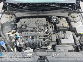 2025 Hyundai Elantra SEL Sport - miniatura 15