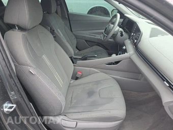 2025 Hyundai Elantra SEL Sport - miniatura 8