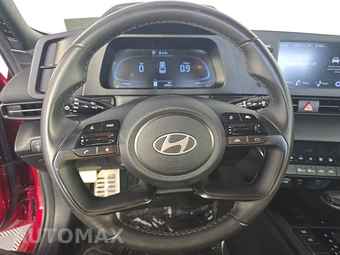 2025 Hyundai Elantra SEL Sport - miniatura 10
