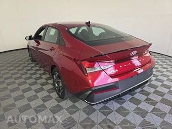 2025 Hyundai Elantra SEL Sport - miniatura 6