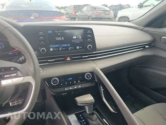 2025 Hyundai Elantra SEL Sport - miniatura 11