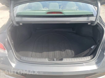 2025 Hyundai Elantra SEL Sport - miniatura 16