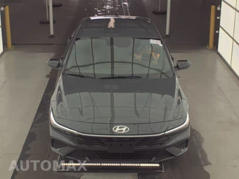 2025 Hyundai Elantra SEL Sport - miniatura 2
