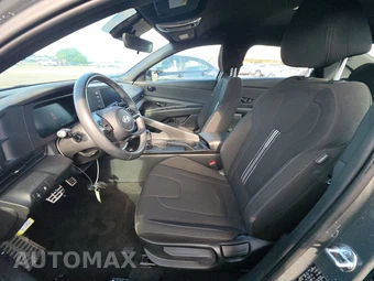 2025 Hyundai Elantra SEL Sport - miniatura 7
