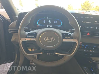2025 Hyundai Elantra SEL Sport - miniatura 10