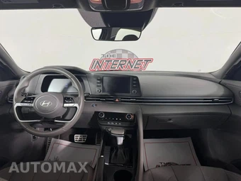 2025 Hyundai Elantra SEL Sport - miniatura 11