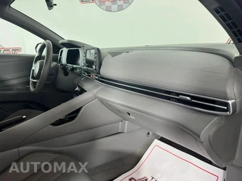 2025 Hyundai Elantra SEL Sport - miniatura 12