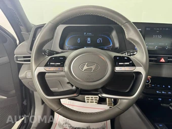 2025 Hyundai Elantra SEL Sport - miniatura 13