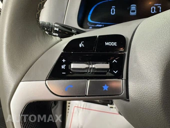 2025 Hyundai Elantra SEL Sport - miniatura 15