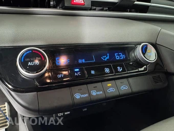 2025 Hyundai Elantra SEL Sport - miniatura 20