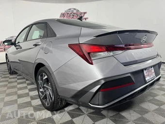 2025 Hyundai Elantra SEL Sport - miniatura 26