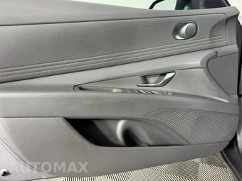 2025 Hyundai Elantra SEL Sport - miniatura 36