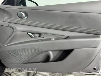2025 Hyundai Elantra SEL Sport - miniatura 39