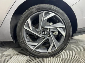 2025 Hyundai Elantra SEL Sport - miniatura 43
