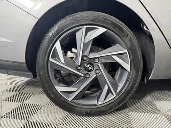 2025 Hyundai Elantra SEL Sport - miniatura 44