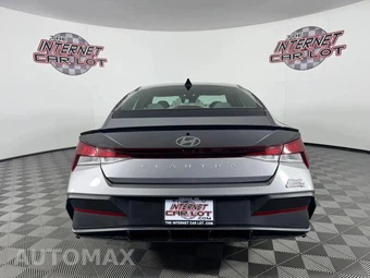 2025 Hyundai Elantra SEL Sport - miniatura 6