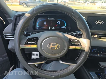 2025 Hyundai Elantra SEL Sport - miniatura 10