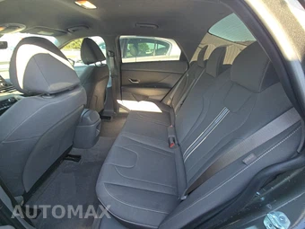 2025 Hyundai Elantra SEL Sport - miniatura 13