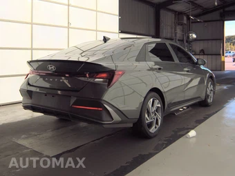2025 Hyundai Elantra SEL Sport - miniatura 4