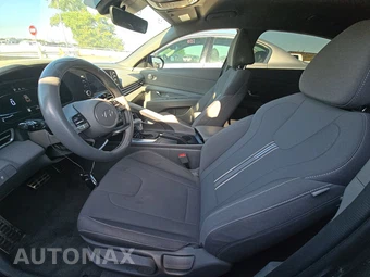 2025 Hyundai Elantra SEL Sport - miniatura 7