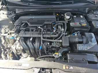 2025 Hyundai Elantra SEL Sport - miniatura 15