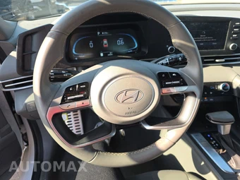 2025 Hyundai Elantra SEL Sport - miniatura 10