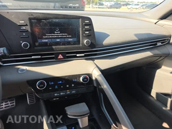 2025 Hyundai Elantra SEL Sport - miniatura 11