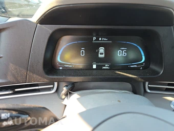 2025 Hyundai Elantra SEL Sport - miniatura 12