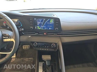 2025 Hyundai Elantra SEL Sport - miniatura 11