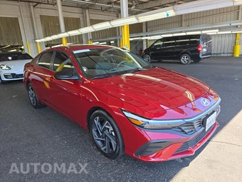 2025 Hyundai Elantra SEL Sport - miniatura 3