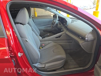 2025 Hyundai Elantra SEL Sport - miniatura 8